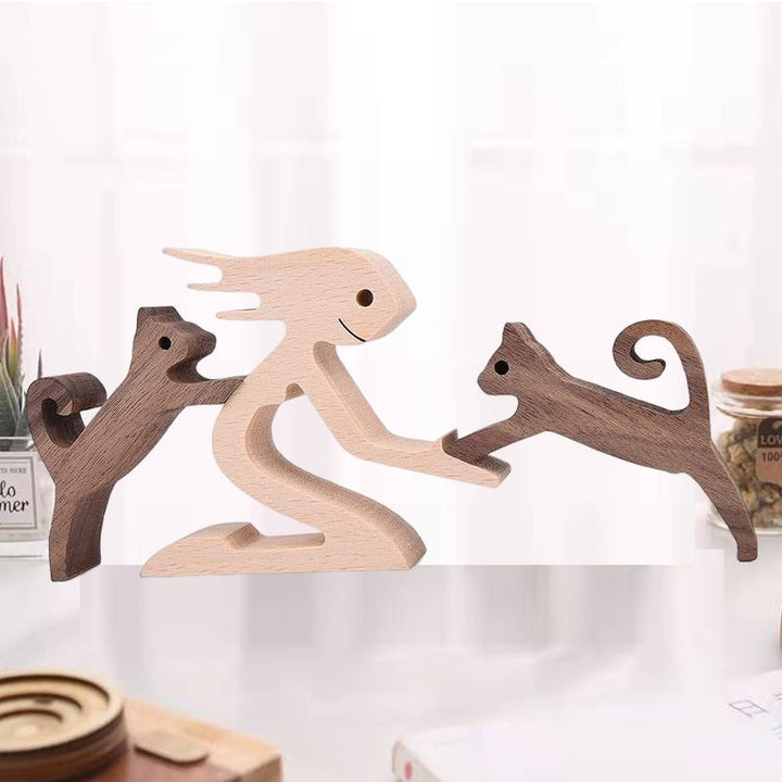 Einzigartige Handarbeit: Eine liebevoll gefertigte Holz Tierfigur, individuelles Design.