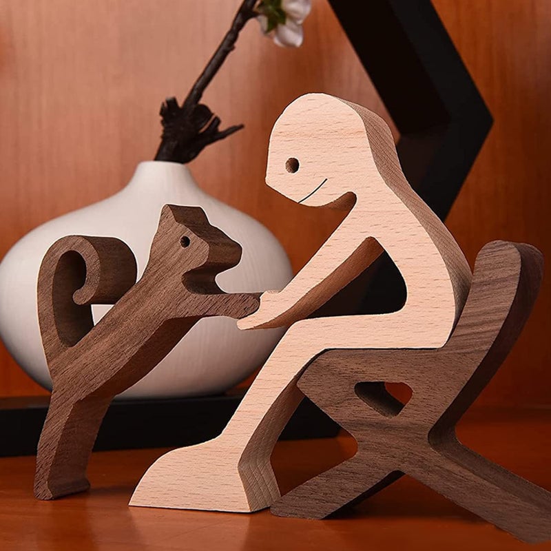 Künstlerische Tierfigur aus massivem Holz, handgefertigt, für Liebhaber von Naturholzdeko.