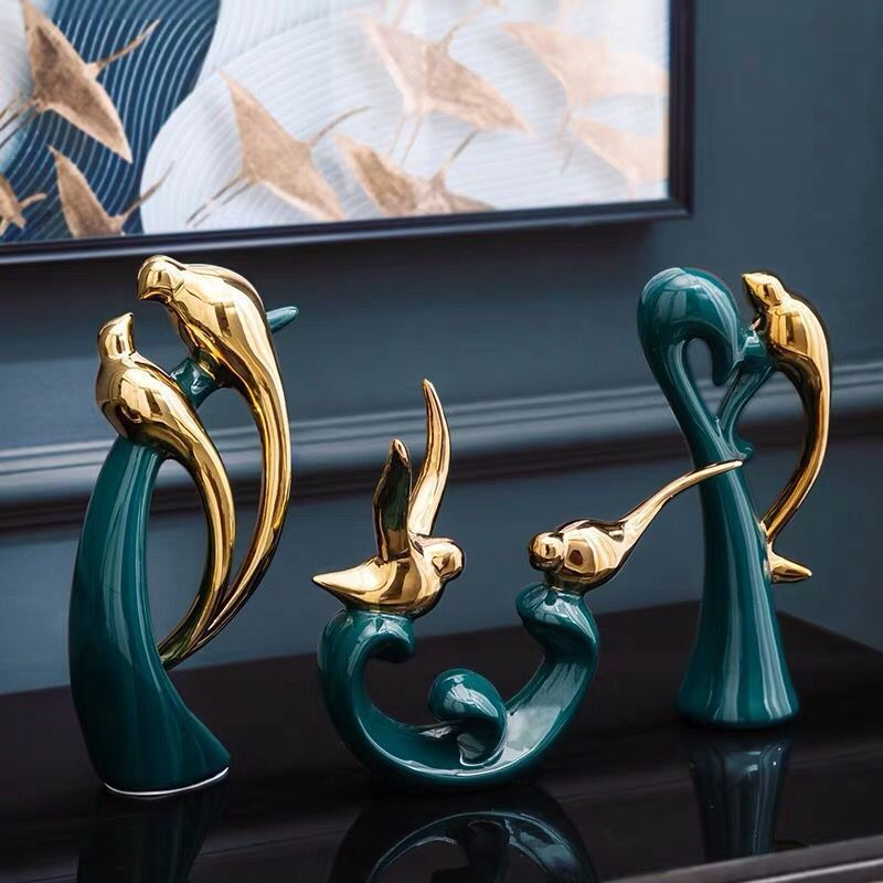 Handgefertigte Keramik Vogelpaare goldgrün, romantische Dekoration für Wohnzimmer & Zuhause.