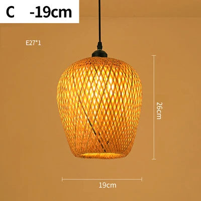 Einzigartige Rattan Pendelleuchte, handgeflochten für individuellen Boho-Stil und natürliche Eleganz.