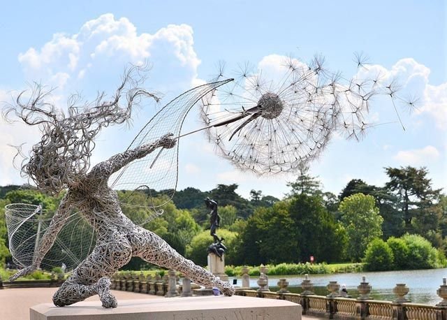 Langlebige Gartenfee Metallfigur, handgefertigt, wetterfest & rostfrei, perfekte magische Deko für jeden Garten.