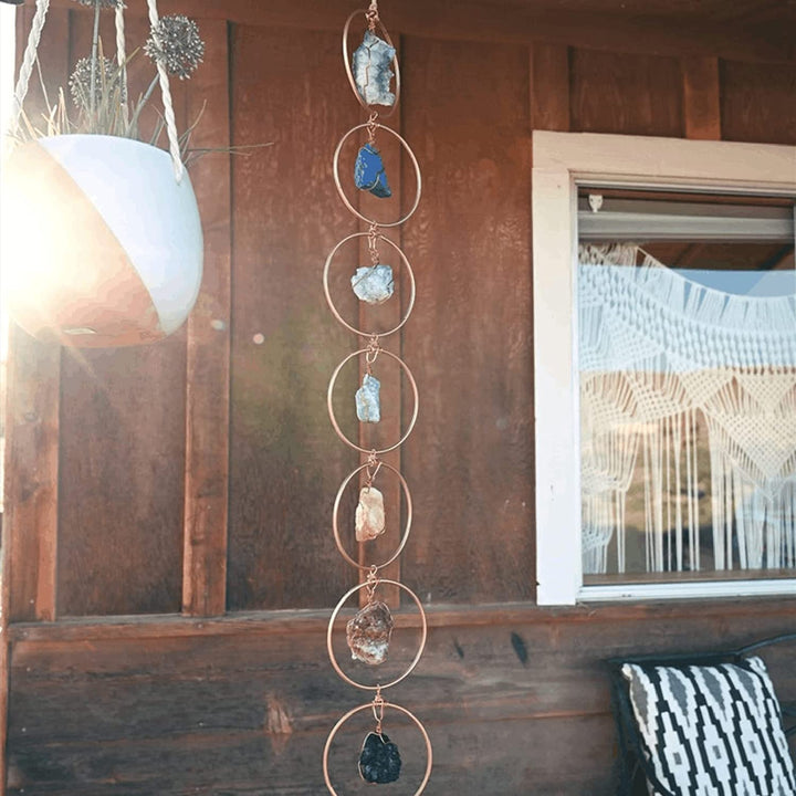 Inspirierender Chakra-Wandbehang, handgefertigt. Bringt Energie, Harmonie & Spiritualität in die Wohnkultur.