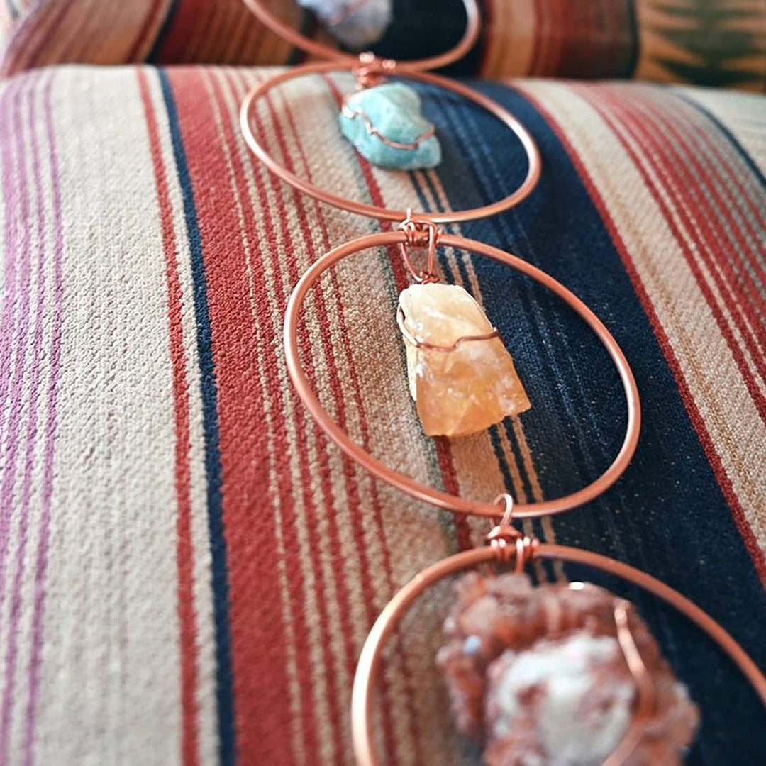 Großer Chakra-Wandbehang mit Edelsteinen zur Raumharmonisierung. Ideales spirituelles Geschenk.