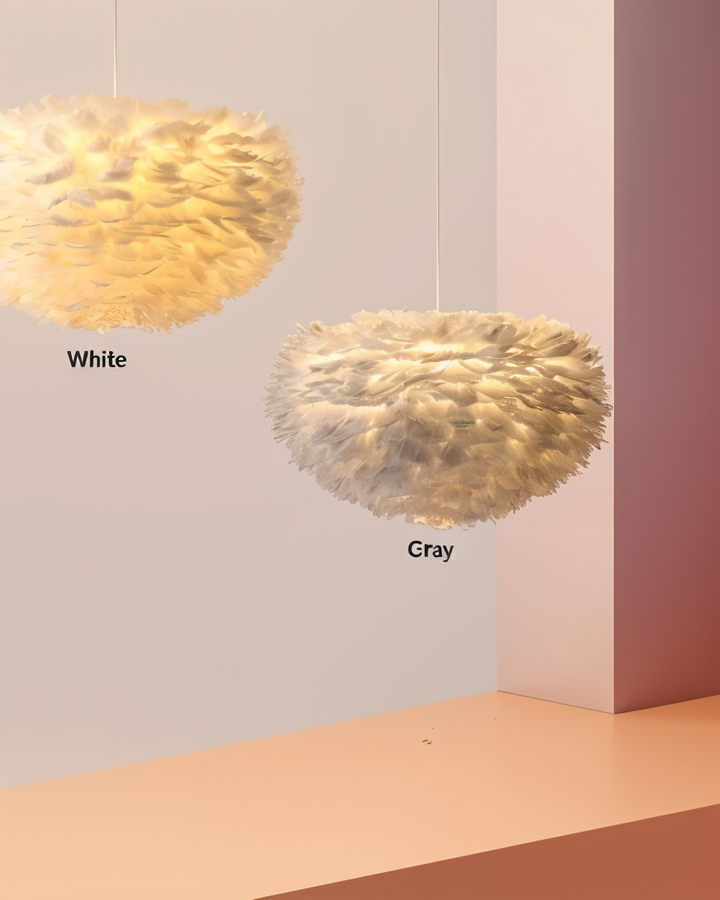 Kronleuchter im Wohnzimmer: Handgefertigte, verstellbare Pendelleuchte, die sanftes, dekoratives Licht spendet.
