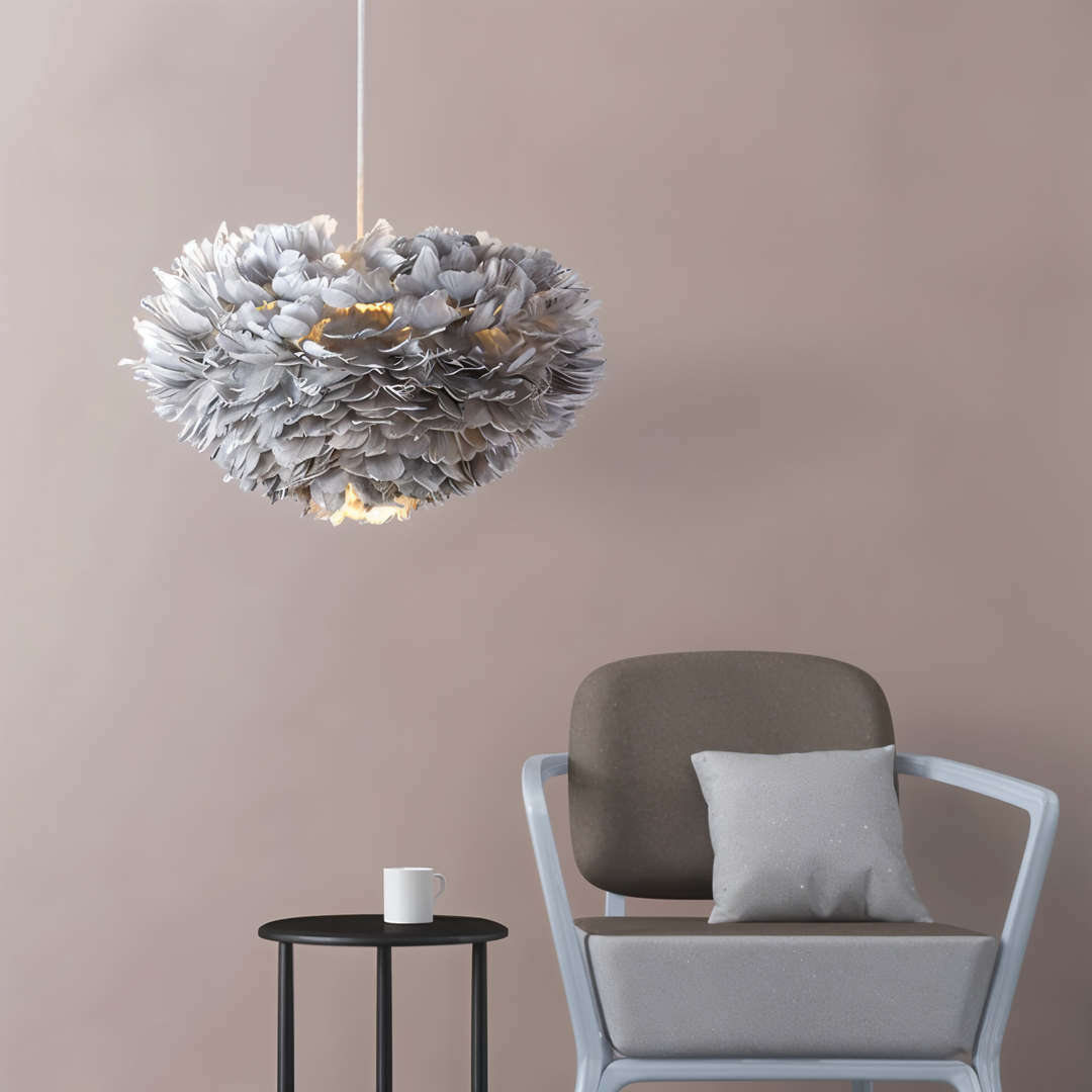 Handgefertigter Kronleuchter mit modernem Design; verstellbare Pendelleuchte spendet sanftes Stimmungslicht.