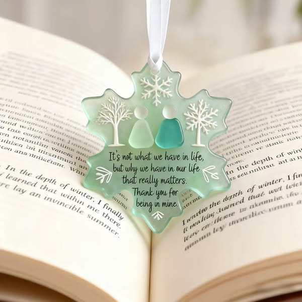 Festliches HerzGlanz Meerglas-Ornament, perfekte winterliche Weihnachtsdekoration oder Geschenkidee für Freunde.
