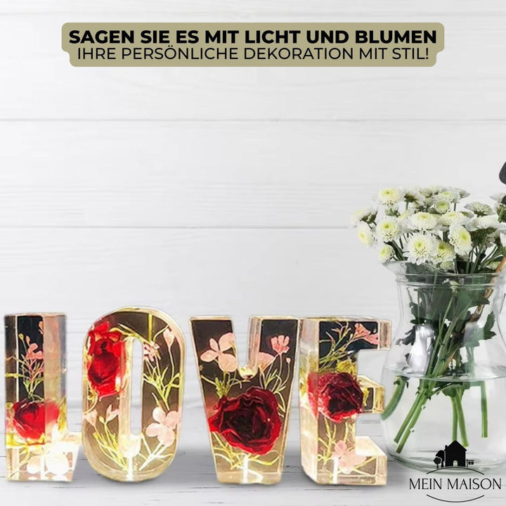 Personalisierter Harz-Blumenbuchstabe "A" mit integrierten LEDs, ideale individuelle Geschenkidee.