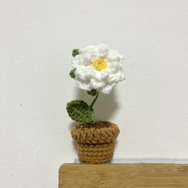 Handarbeit vom Feinsten: detaillierte, unvergängliche Blumen als einzigartige Wohnaccessoires.