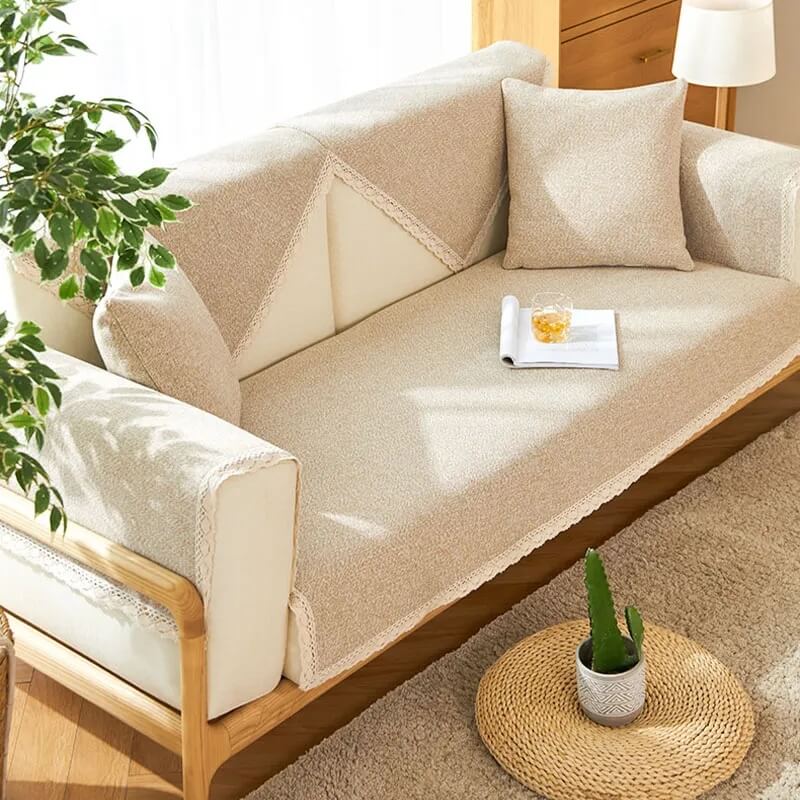 Moderner Sofaprotektor aus Baumwollleinen, handgewebt, rutschfest für ein stilvolles Wohnzimmer.
