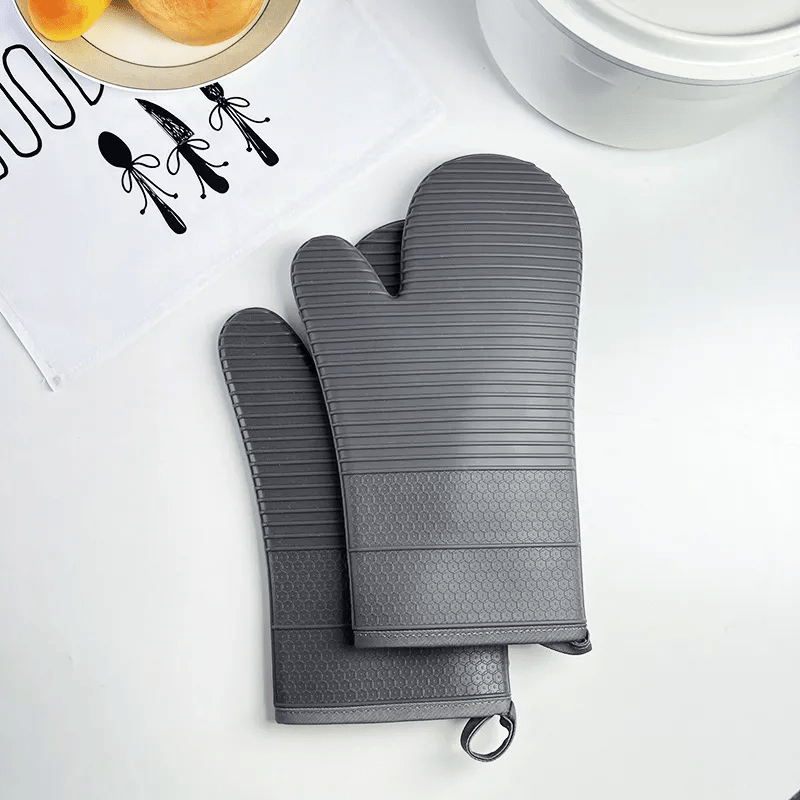 HEATSAFE Ofenhandschuhe, perfekt für den Grill, schützen Hände vor Hitze. Unverzichtbares Grillzubehör.
