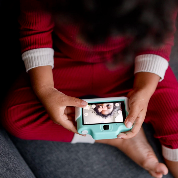 Robuste Spielzeugkamera für Kinder, um spannende Abenteuer festzuhalten. Eine intuitive Digitalkamera für jedes Kind.
