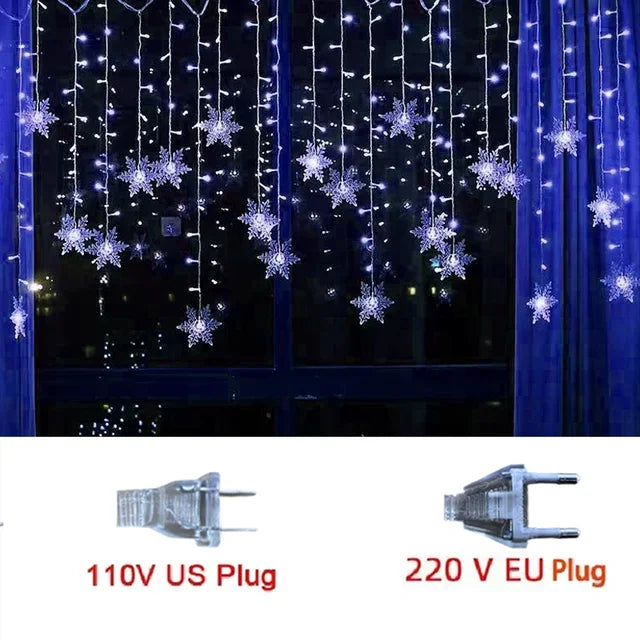 Nahaufnahme: Eine leuchtende LED Schneeflocke an der 3,2m langen Lichterkette für Weihnachten.