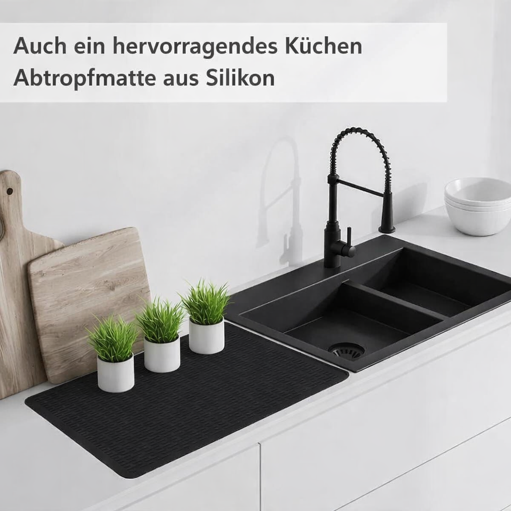 Praktische Herdabdeckung: ThermaGuard Silikonmatte schafft zusätzliche Arbeitsfläche auf dem Kochfeld.