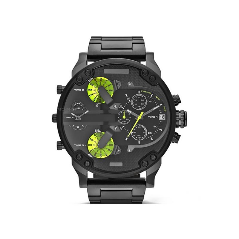 Präzises Quarzwerk im robusten Edelstahlgehäuse des Herren-Chronographen, für Langlebigkeit geschaffen.