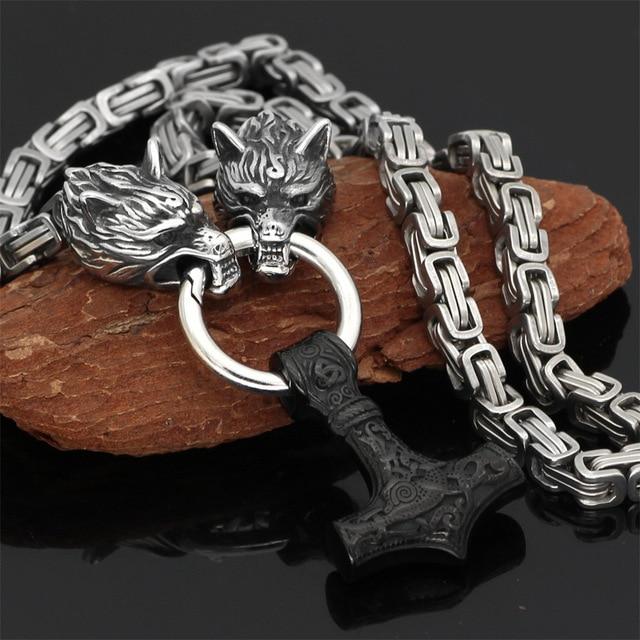 Robuste Herrenkette aus Edelstahl mit Wolfskopf & Thorshammer Mjölnir, langlebiger Wikinger-Schmuck.