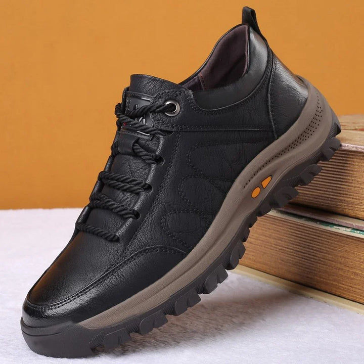 Ergonomische Herren Komfortschuhe, schwarz, für optimalen Halt im Alltag. Bequem & verschleißfest.