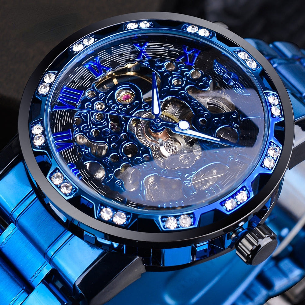 Elegante Herrenuhr aus poliertem Edelstahl, ideal für Business & festliche Anlässe, klassisches Design.