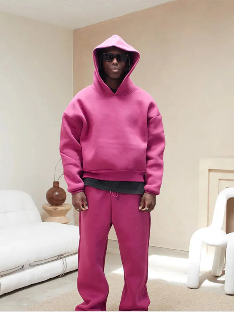 Stylisches Herren Trainingsanzug Set in Übergröße, bestehend aus Hoodie und Jogginghose, für jeden Tag.