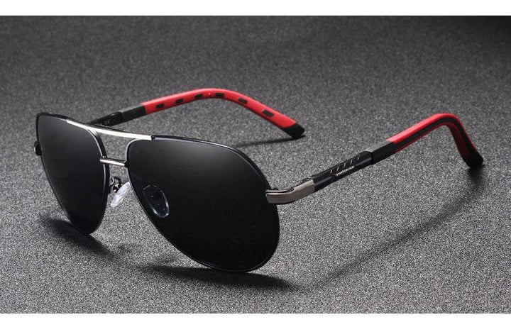 Polarisierte Herren-Sonnenbrille für blendfreies Sehen beim Fahren & Outdoor, mit UV400 Schutz.