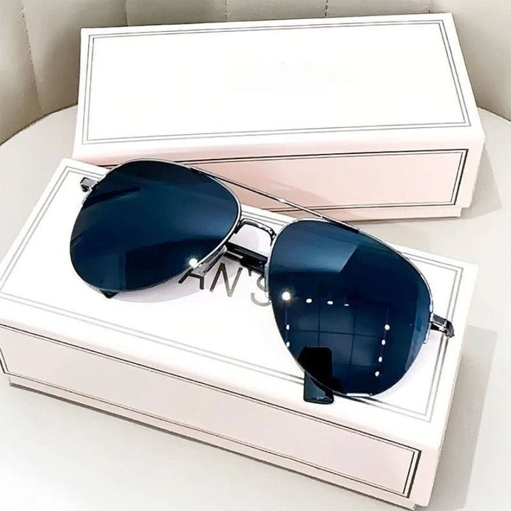 Herren Pilotensonnenbrille mit UV400-Schutz und stilvollen Verlaufsgläsern.