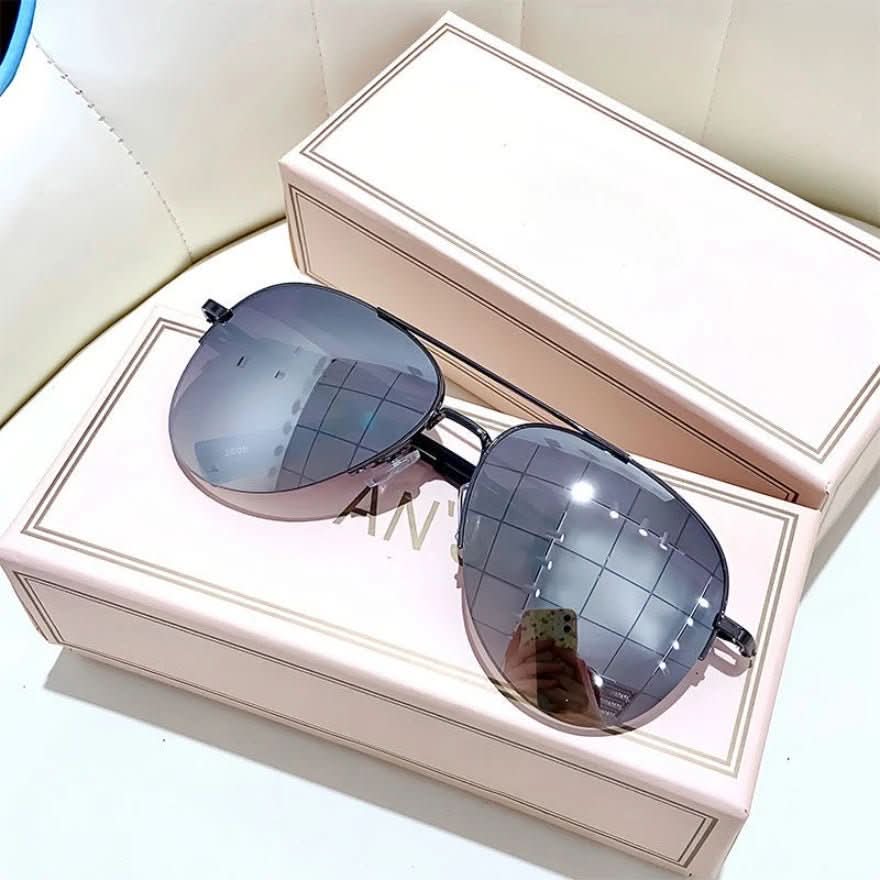 Herren Pilotensonnenbrille mit UV400-Schutz, Verlaufsgläsern und modernem Pilotenstil.