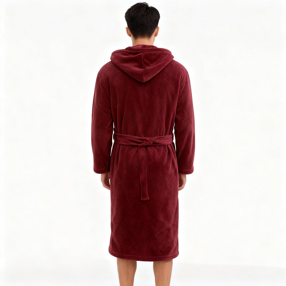 Eleganter Herren Premium Kapuzenbademantel, weich, warm & pflegeleicht. Bietet täglichen Komfort & Entspannung.