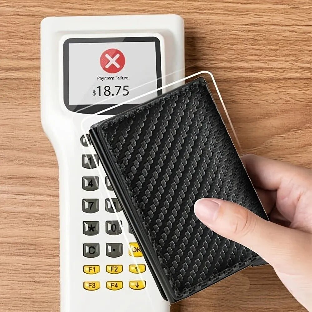 Hochwertige Herren RFID-Geldbörse aus Kohlenstofffaser & Leder, ultraleicht und modern.