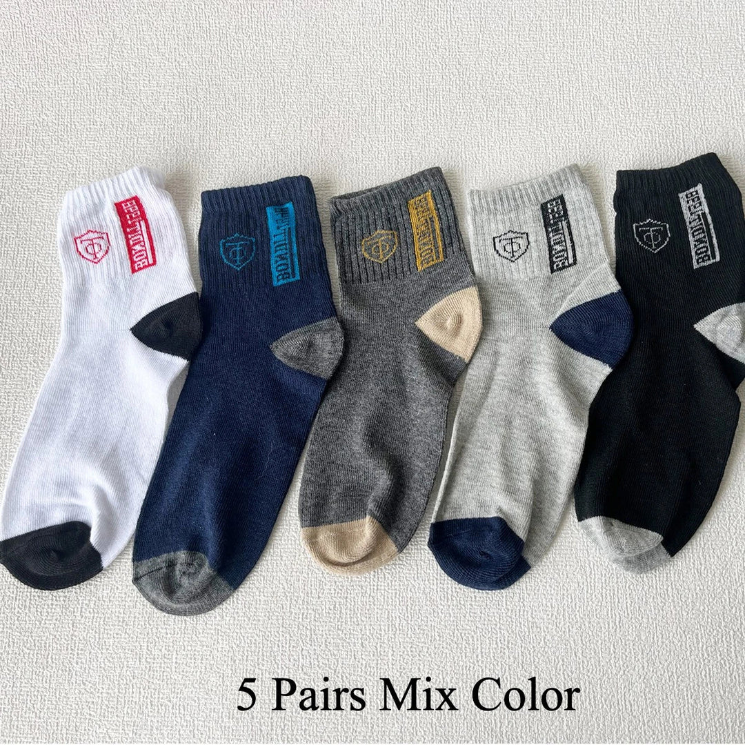Hochwertige Herren Sportsocken, strapazierfähig & rutschfest, für langanhaltende Frische & Komfort.