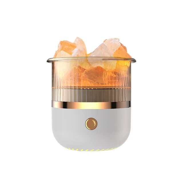 Nahaufnahme der Himalaya Salzkristalllampe, USB Diffusor-Nebel & warmes Licht. Ideal für Aromatherapie.