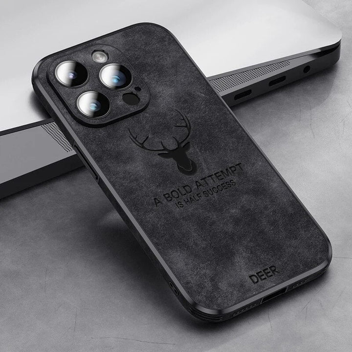 Elegante Wildleder iPhone Hülle, mit Kameraschutz, Luxus Optik und stoßfestem Design.