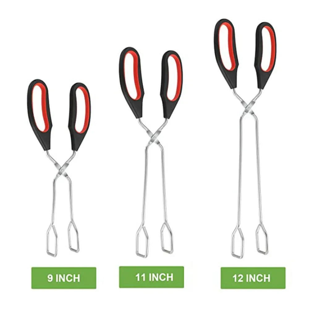 Ergonomische Grillzange mit stabilem Scherengriff, Nahaufnahme eines unverzichtbaren Küchenwerkzeugs.
