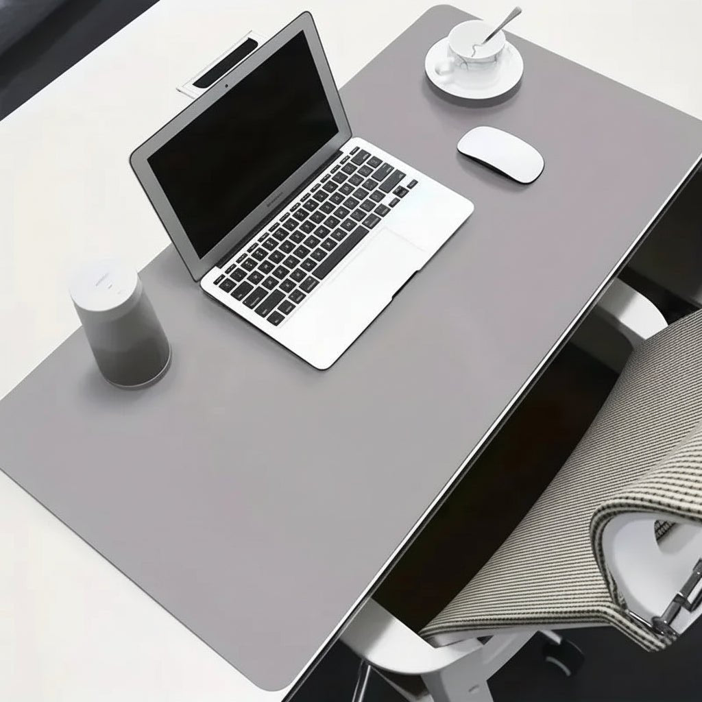 Moderne PU-Leder Schreibtischunterlage für Home-Office. Verbessert den Arbeitsplatz mit Stil & Funktionalität.