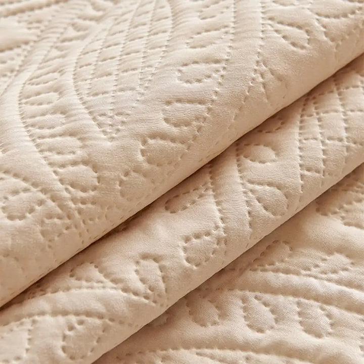 Effektiver Möbelschutz: Wasserabweisender & rutschfester Couchbezug in Premium-Qualität, für Haustiere.