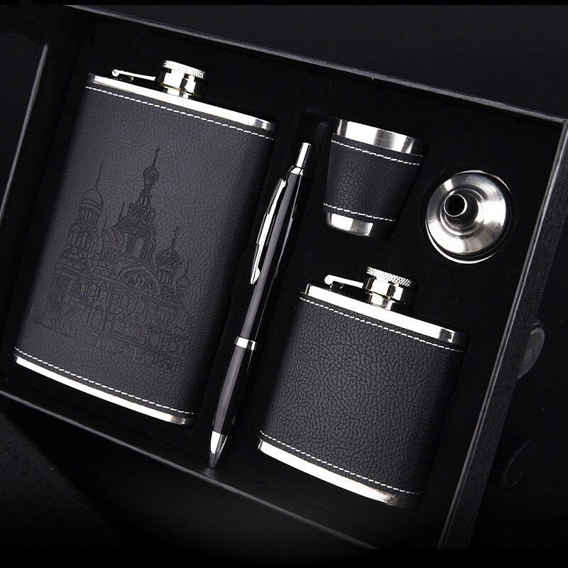 Hochwertiges Herren Flachmann Set aus Edelstahl 304 mit Bechern, Trichter und luxuriöser Geschenkbox.