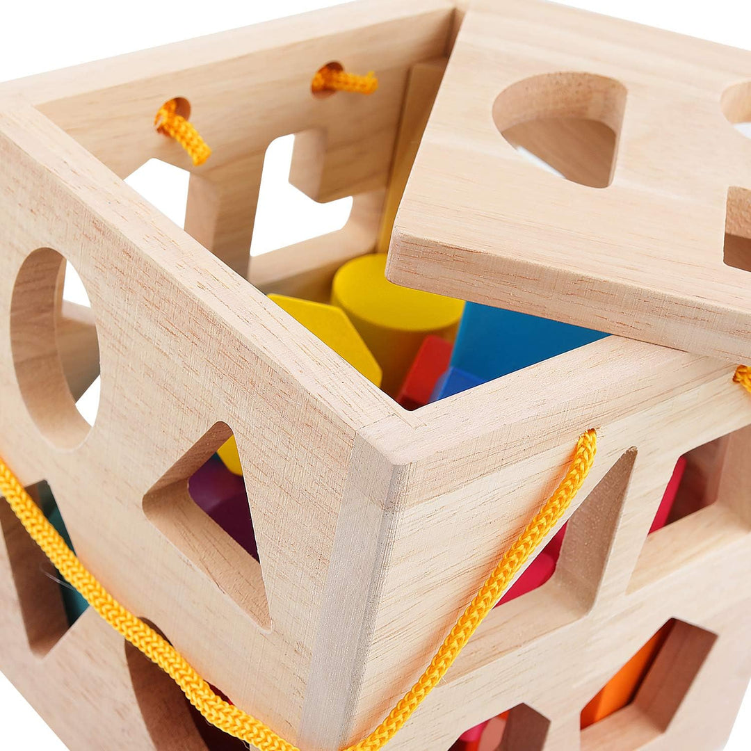 Ideales Babyspielzeug & Geschenk: Holz Lernwürfel für Formen- & Farbenlernen, fördert Entwicklung.