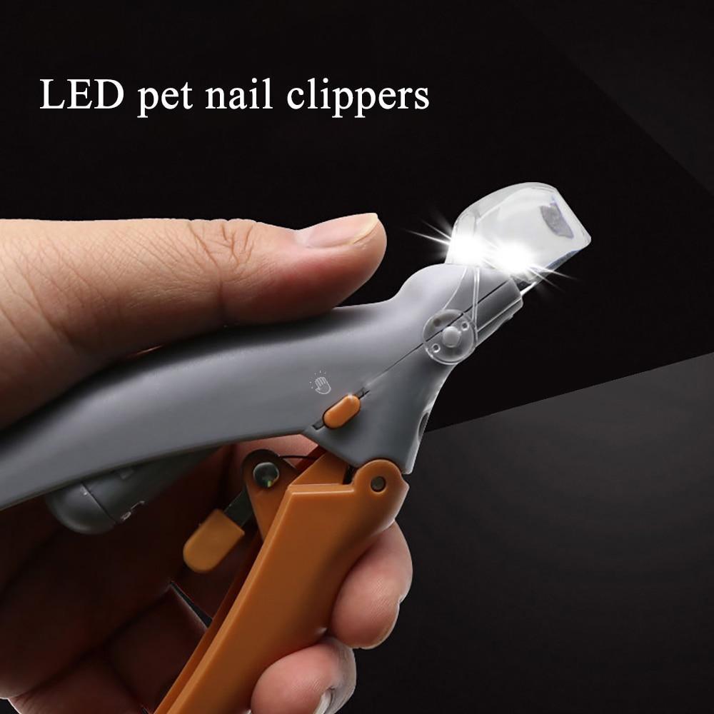 Sicherer Hunde Nagelknipser mit LED-Licht. Präzise Krallenschere für sanfte Nagelpflege bei Hunden & Haustieren.