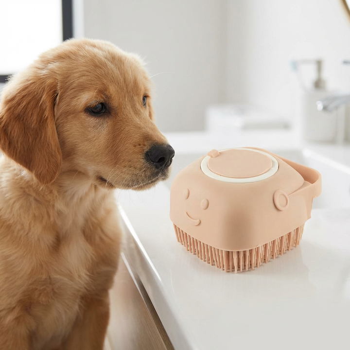 Haustierpflege-Tool: flexible Hundebadebürste mit Shampoo-Spender für gründliche Reinigung & Komfort.