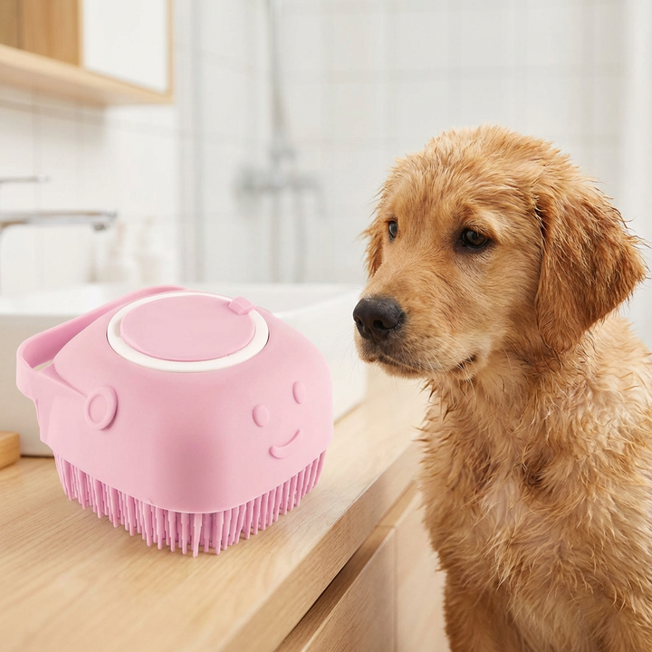 Badezubehör für Hunde: bequeme Hundebürste mit Shampoo-Spender für mühelose Fellpflege & Massage.