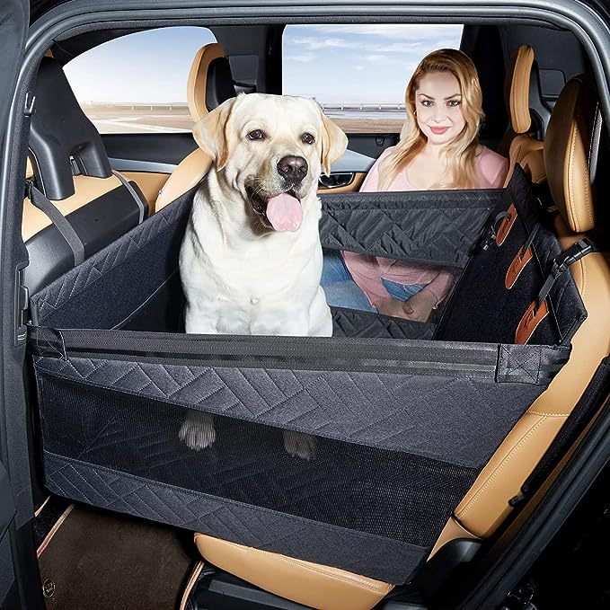 Praktischer Autoschutz für Hunde: Diese wasserdichte Hundedecke schützt den Rücksitz und ist leicht zu reinigen.