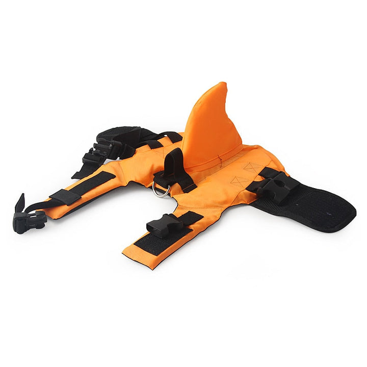 Bequeme Hundeschwimmweste mit verstellbaren Gurten, ideal für Schwimmen & Outdoor-Abenteuer am Wasser.