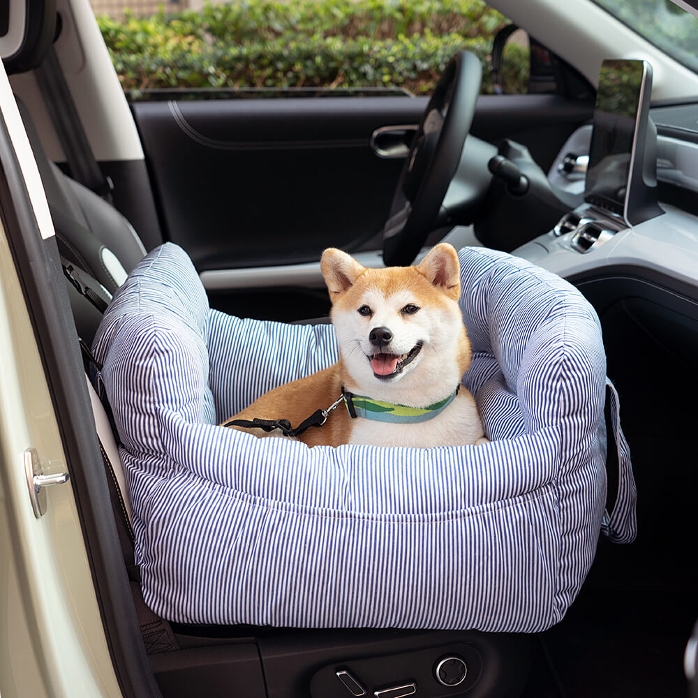Erhöhter Hundesitz fürs Auto für freie Sicht, bequemes Hundebett & sichere Autofahrt für Ihr Haustier.