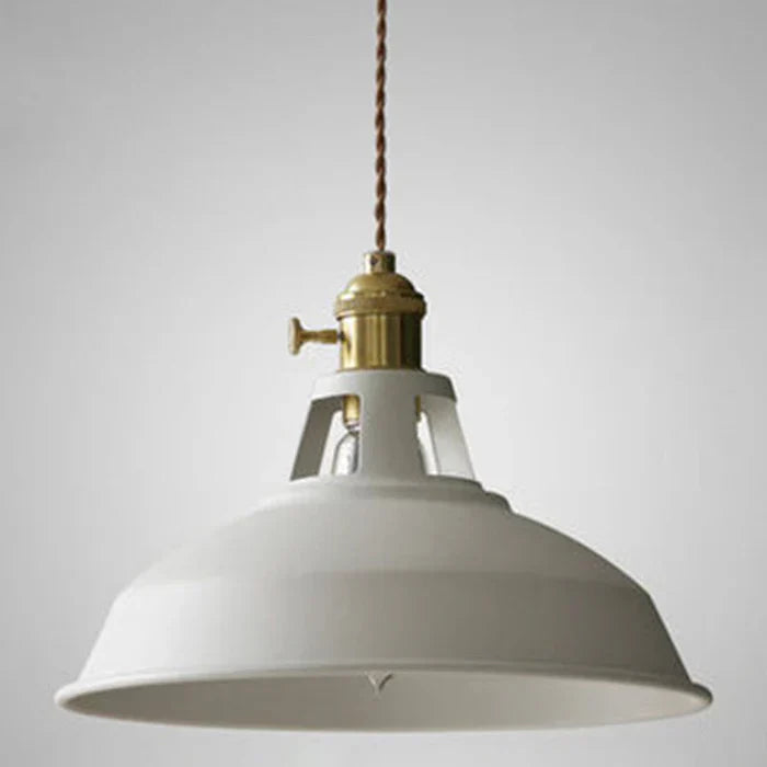 Robuste industrielle Hängelampe, Metall-Pendelleuchte im Retro-Stil für Innenbereiche.