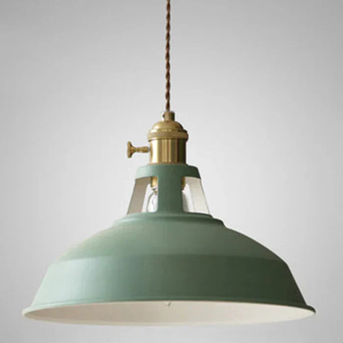 Retro-Esszimmerlampe, industrielle Deckenleuchte aus Metall für gemütliches Ambiente.