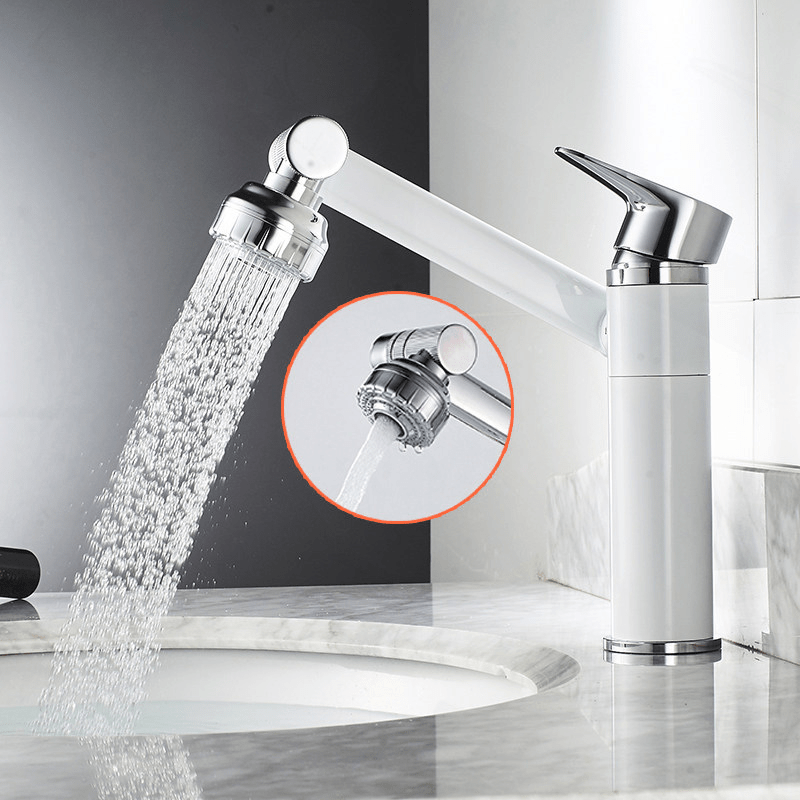 Innovativer Küchenarmatur mit flexibler Sprühfunktion und 360° Drehbarkeit für mehr Effizienz im Haushalt.