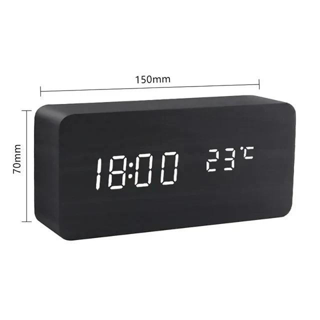 Büro-Deko: LED-Holzuhr mit Wecker, Temperaturanzeige & Sprachsteuerung. Elegante Digitaluhr in Holzoptik.