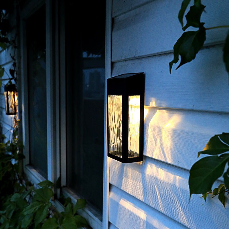 Moderne LED Solar-Wandleuchte perfekt als Gartenbeleuchtung oder für die Terrasse. Einfache Montage.