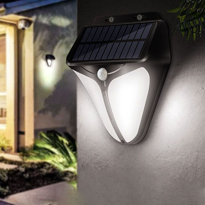 Intelligente Solar LED Außenwandleuchte mit Bewegungssensor, energiesparend & wasserdicht für Garten & Terrasse.