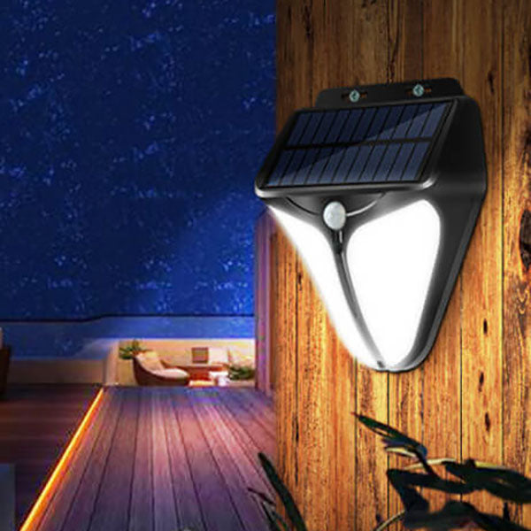 Energiesparende Solar LED Außenbeleuchtung mit Bewegungssensor, ideal für Garten, Hof und Zufahrtswege.
