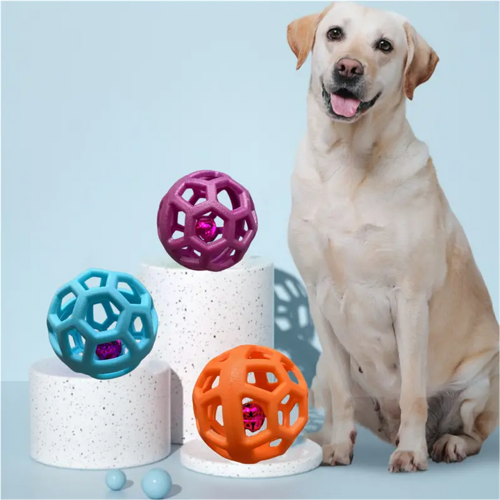 Interaktiver Hundespielball für geistige Beschäftigung und Schnüffelspaß, ideal gegen Langeweile.