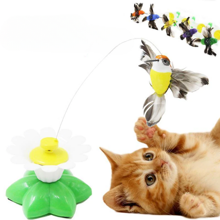 Interaktives Katzenspielzeug "Purrfect Play" mit flatterndem Schmetterling, fördert Jagdinstinkt.